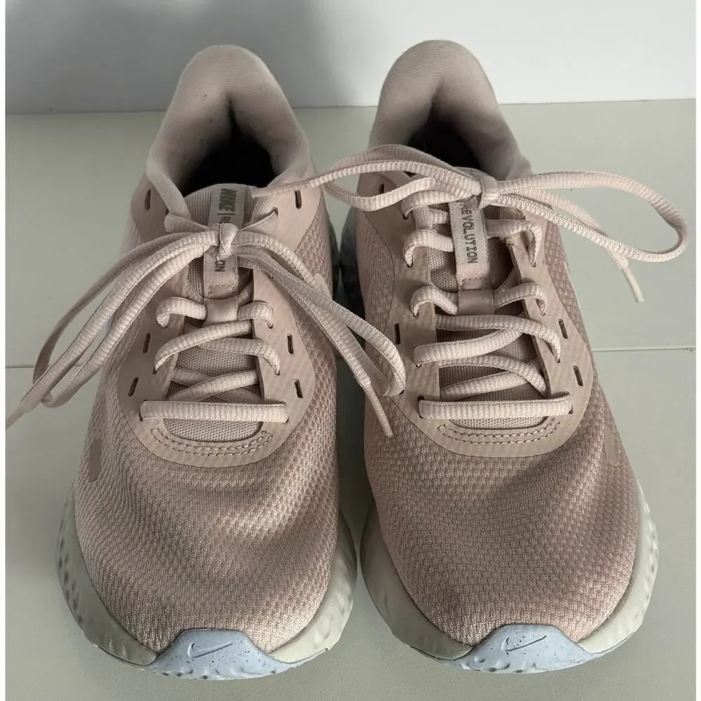 Nike Size 8 Women's REVOLUTION 5 Athletic Shoes Sneakers Pink - Picture 4 of 6